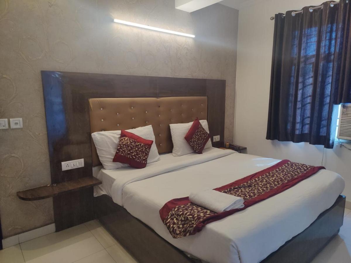 Hotel Ark Avalon- Delhi International Airport 新德里 外观 照片