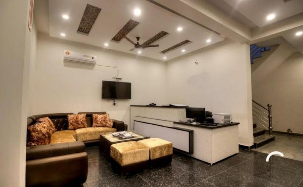 Hotel Ark Avalon- Delhi International Airport 新德里 外观 照片