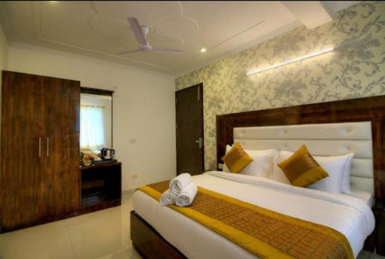 Hotel Ark Avalon- Delhi International Airport 新德里 外观 照片